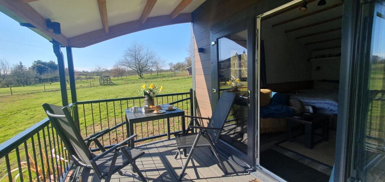 Peppercorn Pod At Beck House Glamping Hotel Salmonby Exterior photo