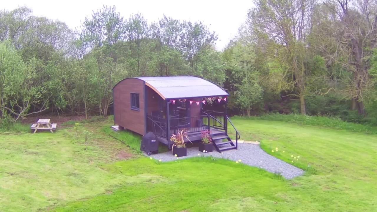 Peppercorn Pod At Beck House Glamping Hotel Salmonby Exterior photo